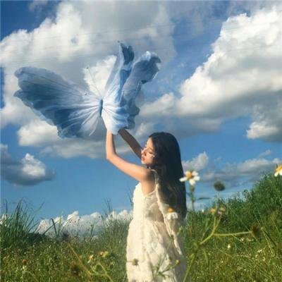 今日吃瓜热搜榜 - 某95后小花被曝学历造假，母校回应引争议